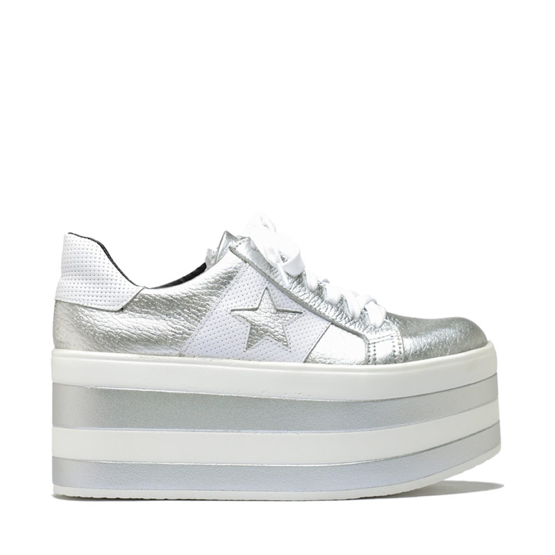zapatillas plateadas con plataforma