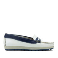 Mocasines blancos y azules
