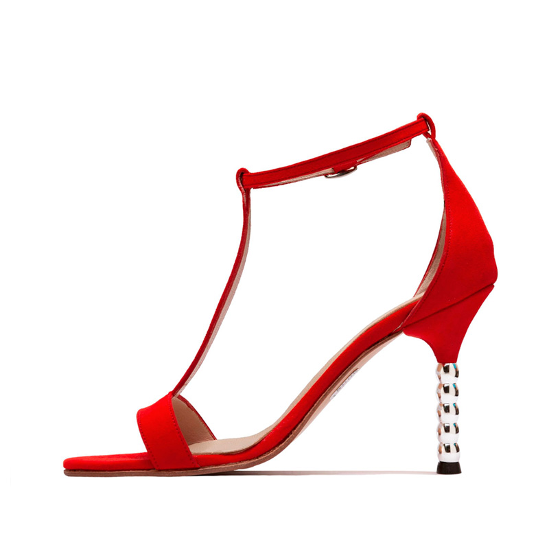 Sandalias de gamuza roja con taco metálico para mujer