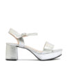Sandalias color plata con plataforma