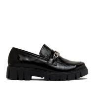 Mocasín de charol quebrado con cadena para mujer