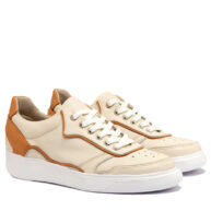 Zapatillas de cuero color beige y suela para mujer