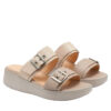 Zuecos beige-camel con hebillas para mujer