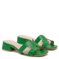 Zuecos bajos color verde para mujer