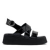 Sandalias de charol negro con plataforma