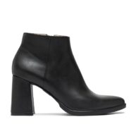 Botineta cuero negro taco alto