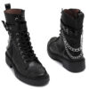 Borcego negro de cuero con cierrre y cadena RALLYS -26618