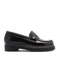 Mocasín negro de charol