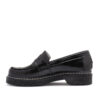 Mocasín negro de charol
