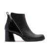 Bota corta de cuero y charol negro con doble cierre