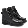 Borcego de charol negro con doble cierre