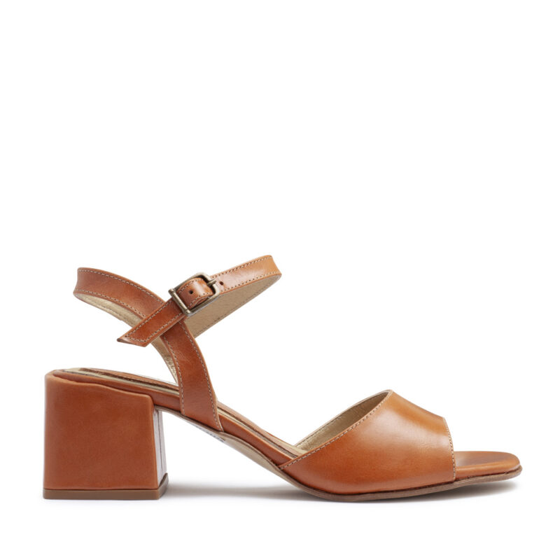 Sandalias con taco color suela