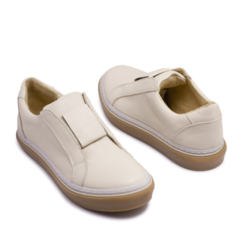 Zapatilla de cuero color manteca sin cordones RALLYS