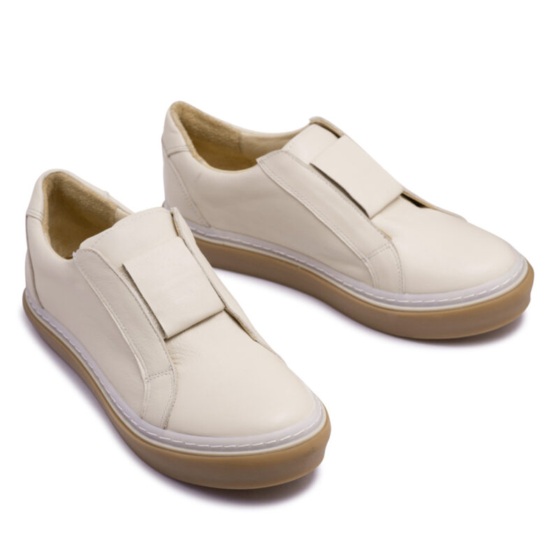 Zapatilla de cuero color manteca sin cordones RALLYS