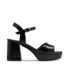 Sandalias de charol color negro con plataforma
