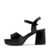 Sandalias de charol color negro con plataforma
