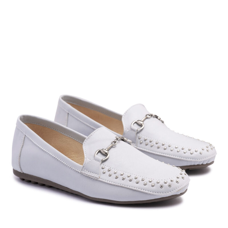 Mocasin de cuero gris con tachitas RALLYS