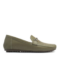 Mocasin de cuero verde con tachitas RALLYS