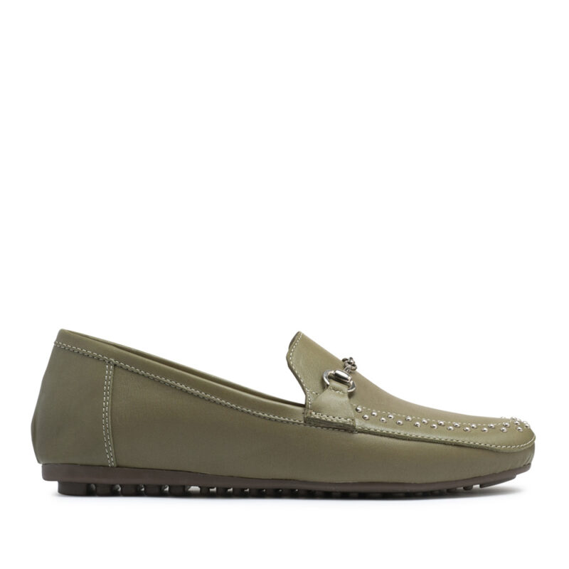 Mocasin de cuero verde con tachitas RALLYS
