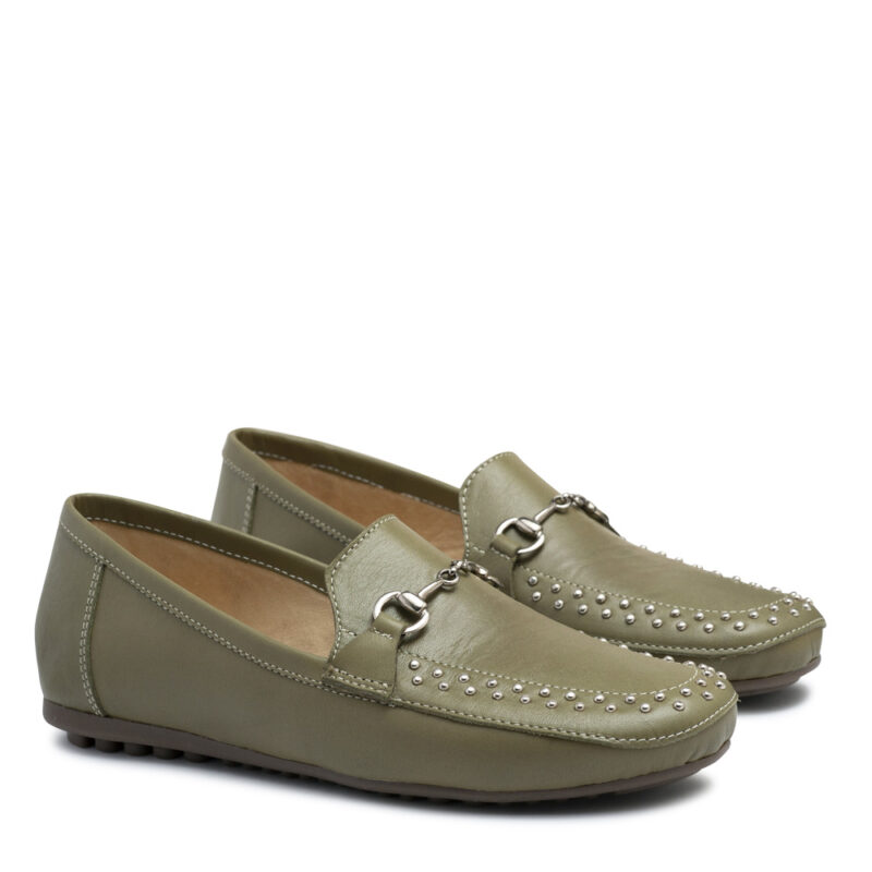 Mocasin de cuero verde con tachitas RALLYS