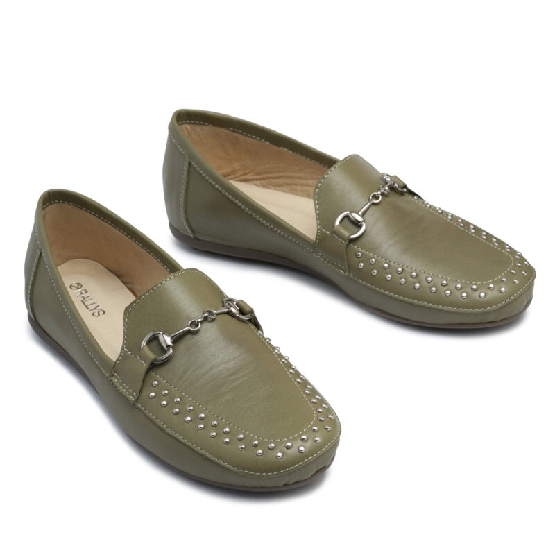 Mocasin de cuero verde con tachitas RALLYS