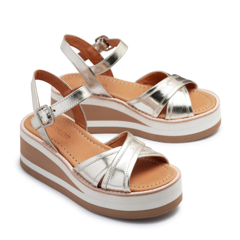 Sandalia de cuero color platino con plataforma RALLYS