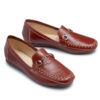 Mocasin de cuero rojo oscuro con tachitas RALLYS