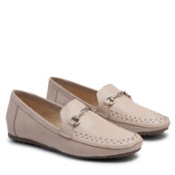Mocasin de cuero nude con tachitas RALLYS
