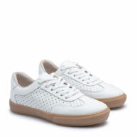 Zapatillas urbanas caladas color blanco