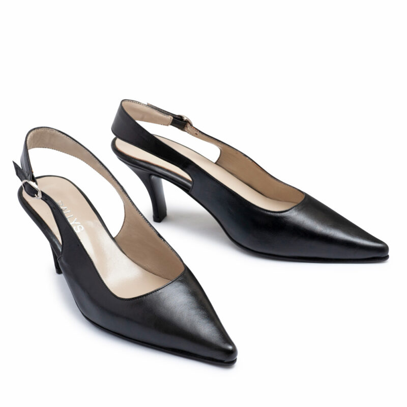 Zapatos negros de cuero sin talón