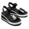 Sandalia de charol negro con plataforma RALLYS