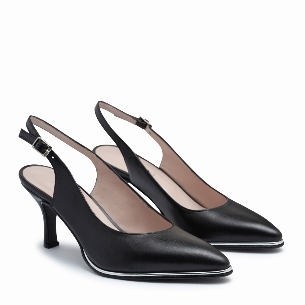 Zapatos negros de cuero