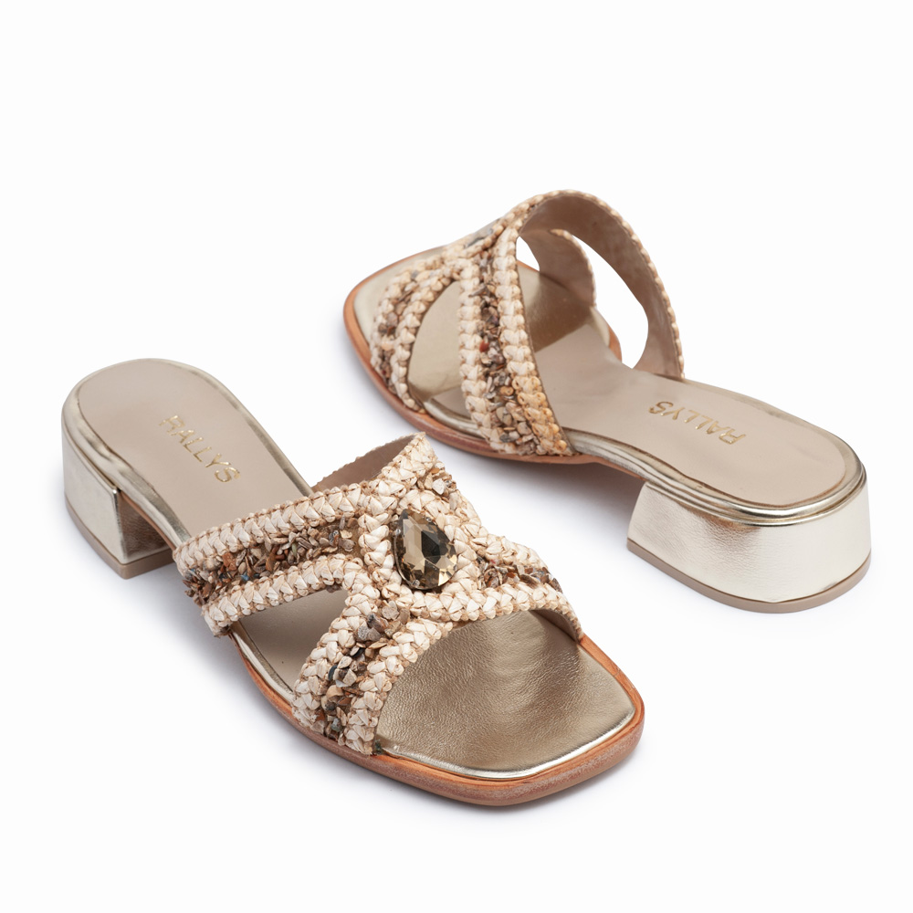 Zuecos de cuero color platino y natural