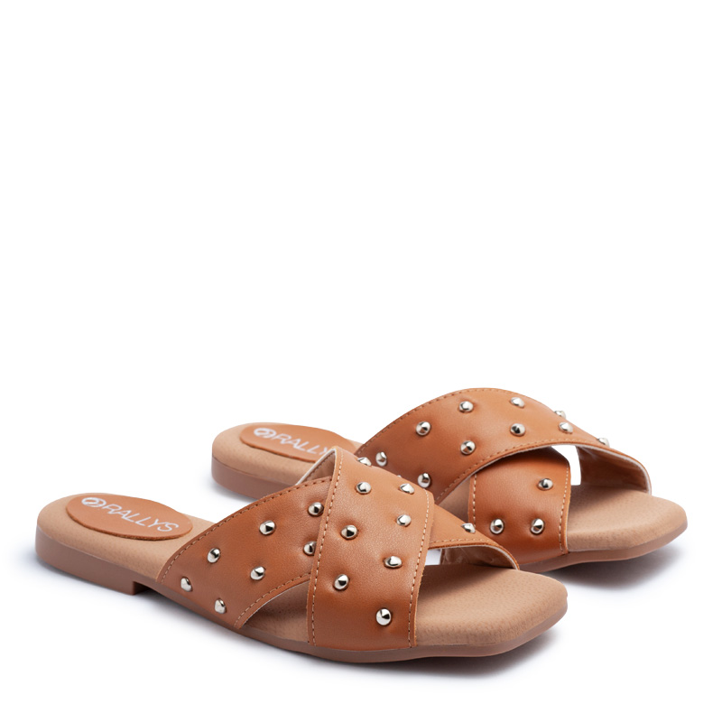 Zueco de tiras cruzadas suela con tachas