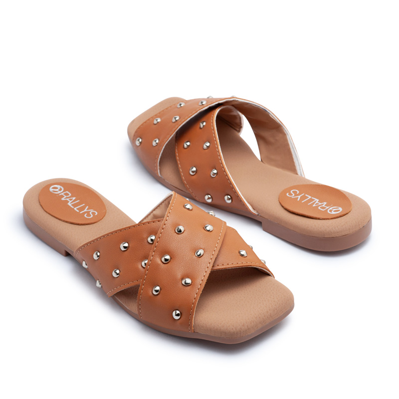 Zueco de tiras cruzadas suela con tachas