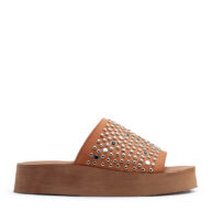 Zuecos suela con plataforma y tachas