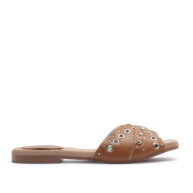 Zueco bajo color suela con tachas